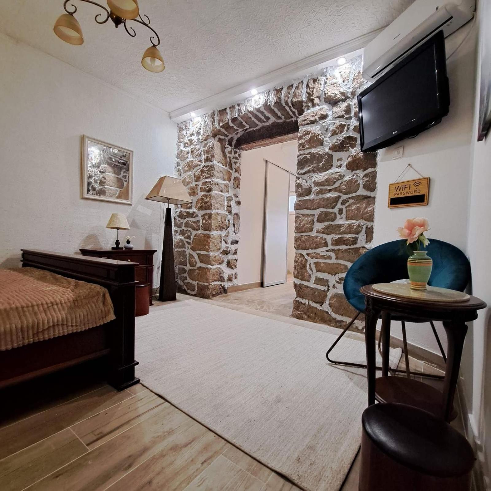 Unique Apartment Centar Подгорица Экстерьер фото