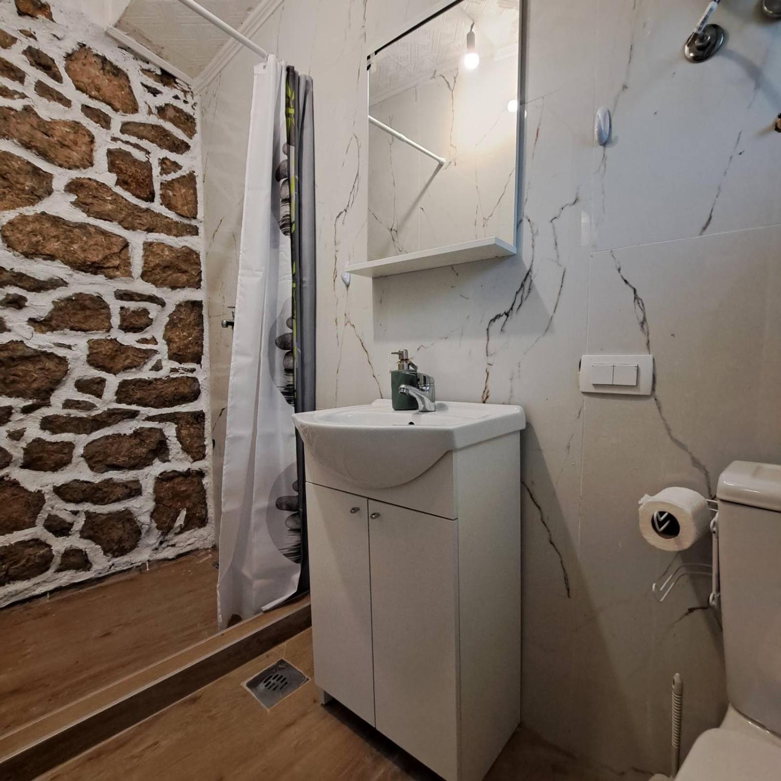 Unique Apartment Centar Подгорица Экстерьер фото