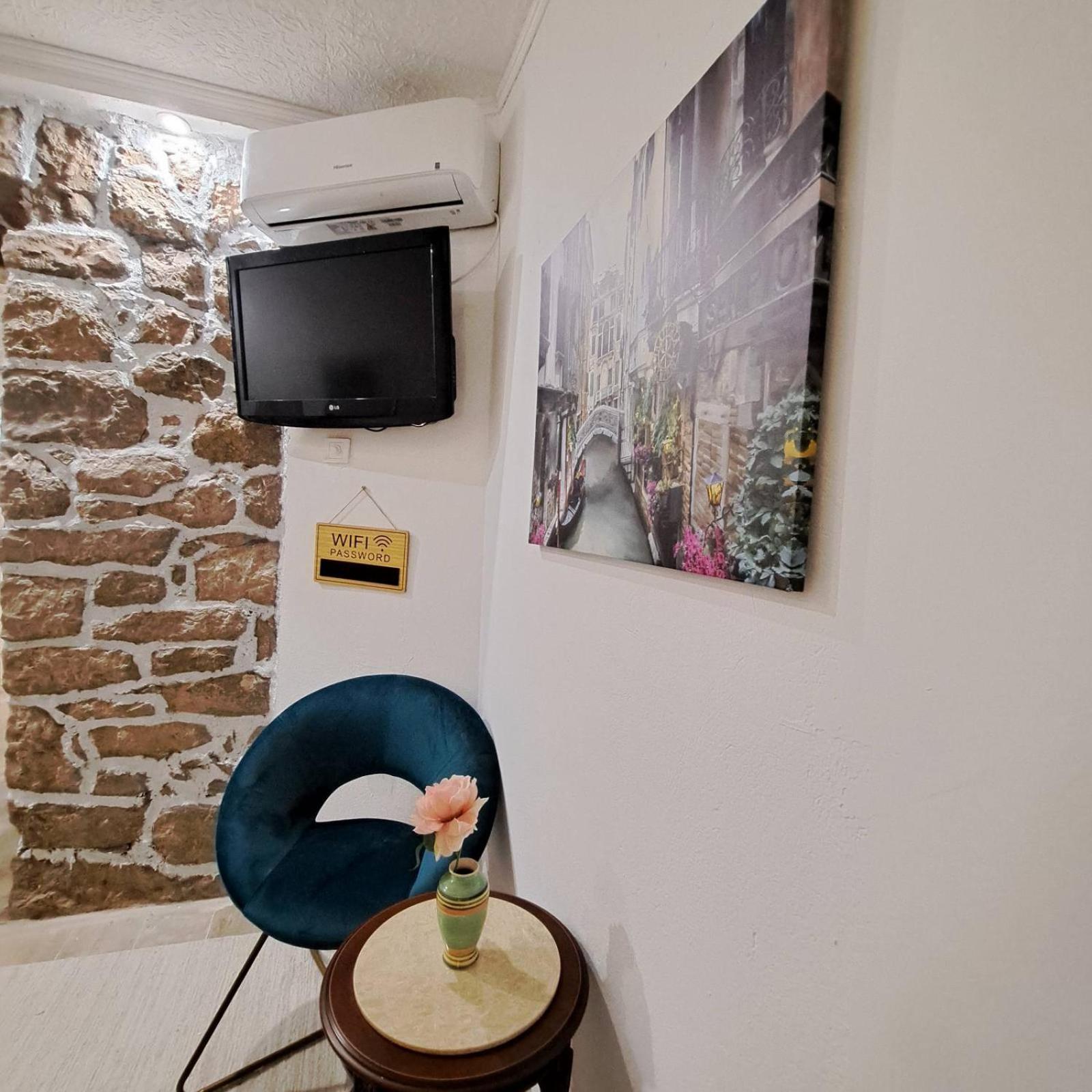 Unique Apartment Centar Подгорица Экстерьер фото